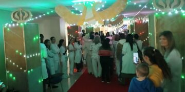 La magia navideña ilumina el Hospital Materno Infantil de Málaga