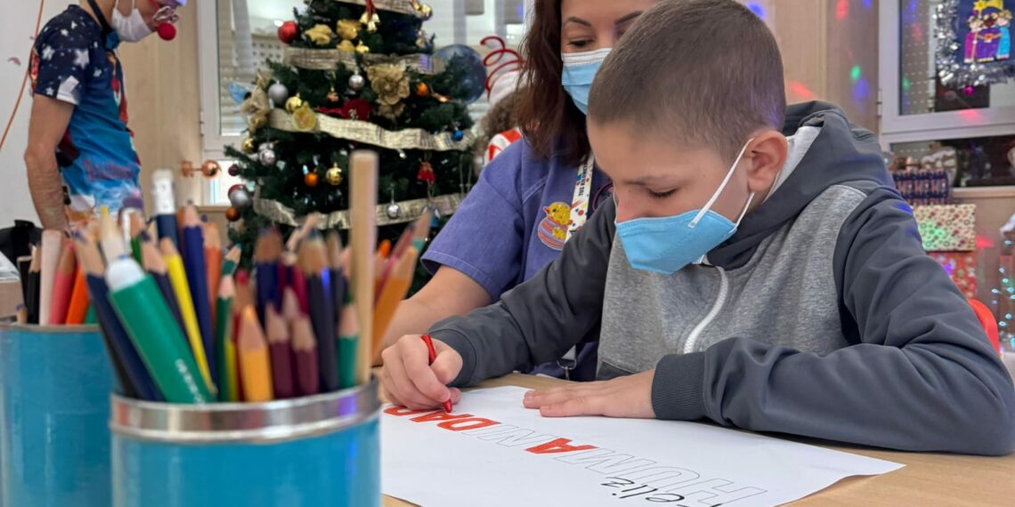 El teléfono de asistencia de oncología pediátrica 24 horas recibe más de 3.650 llamadas al año