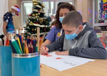 El teléfono de asistencia de oncología pediátrica 24 horas recibe más de 3.650 llamadas al año