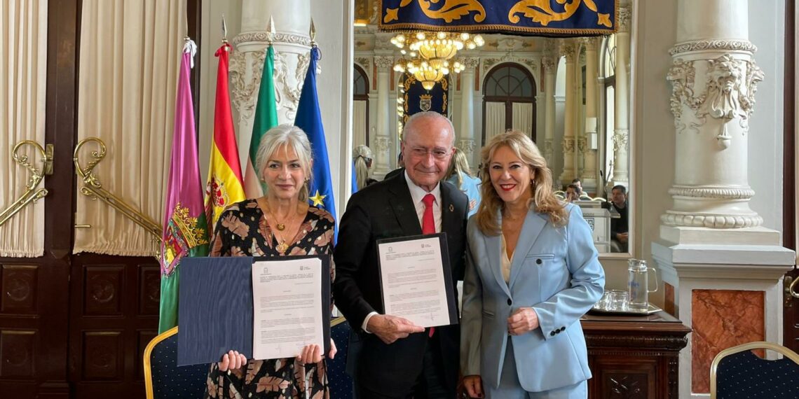 La Junta y el Ayuntamiento de Málaga firman el convenio de colaboración para la construcción del Auditorio