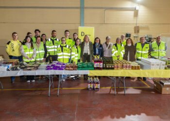 El Ayuntamiento entrega medio centenar de lotes navideños para refrendar su compromiso con las personas mayores en situación de vulnerabilidad