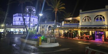 Un joven herido grave tras sufrir una agresión en un pub del Puerto Deportivo de Estepona