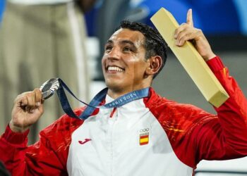 Ayoub Ghadfa recibe el Premio al Mejor Deportista Malagueño 2024 por la APDM