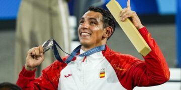 Ayoub Ghadfa recibe el Premio al Mejor Deportista Malagueño 2024 por la APDM