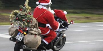 Llega la I Papanoelada solidaria a Mijas con un recorrido festivo y una gran paella popular