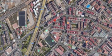 Una deflagración por un escape de gas provoca daños en una cafetería