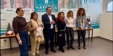 Hidralia entrega 180 juguetes para familias vulnerables de Marbella