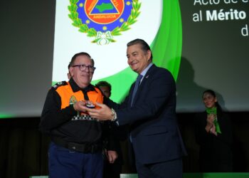 El Gobierno andaluz reconoce a 87 personas con la medalla al Mérito de Protección Civil