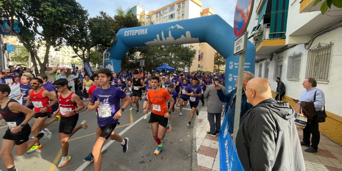 Casi medio millar de personas participan en la X Carrera de las Ciudades contra el Cáncer de Páncreas