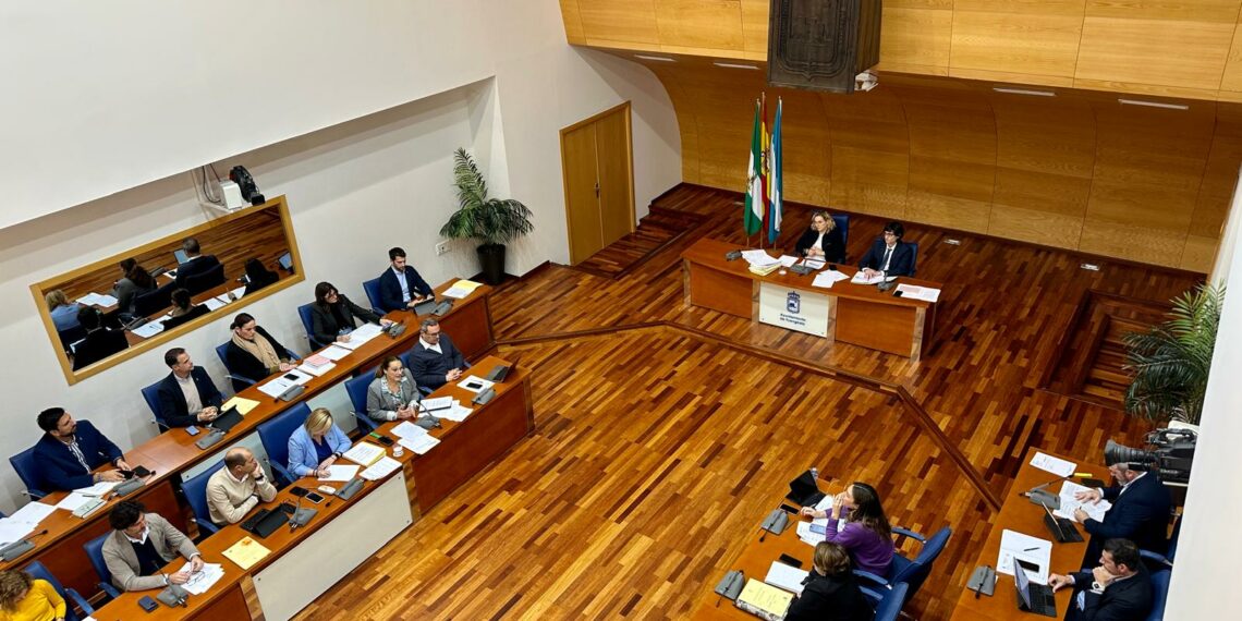 El Ayuntamiento avanza en la transformación de la ciudad con la aprobación del presupuesto 2025 conforme al ‘Modelo Fuengirola de Gestión’