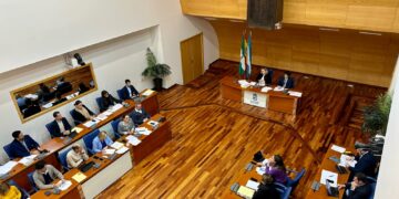 El Ayuntamiento avanza en la transformación de la ciudad con la aprobación del presupuesto 2025 conforme al ‘Modelo Fuengirola de Gestión’
