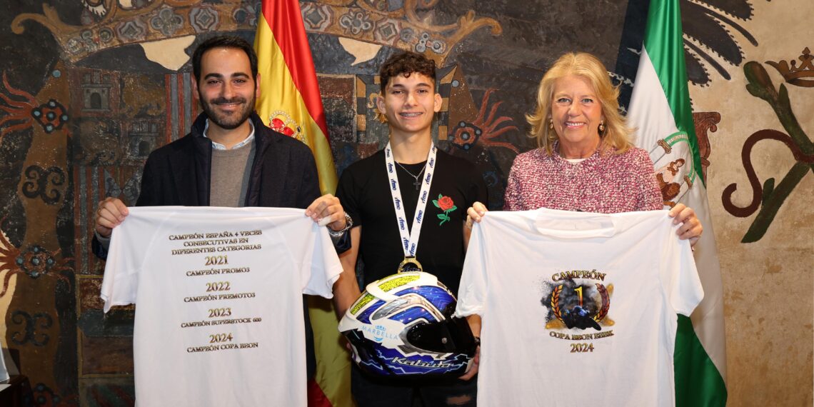 Recepción al piloto de motociclismo Jesús Ríos tras la consecución del campeonato de España y la cuarta posición en el Mundial JuniorGP