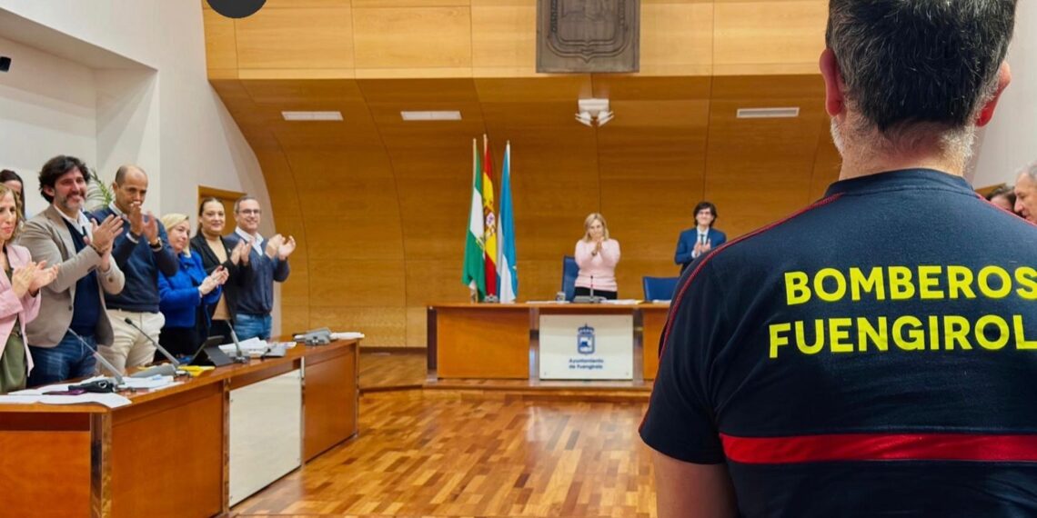 Fuengirola aprueba la concesión de la Medalla de Oro de Bomberos a los componentes del cuerpo desplazados a Valencia
