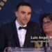 El marbellí Luis Ángel Maté recibe el Premio ‘Gino Mäder’ por sus acciones solidarias en la gala Velo d’Or de París