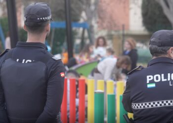 La vigilancia policial en los parques de Mijas mejora la seguridad y convivencia desde principios de año