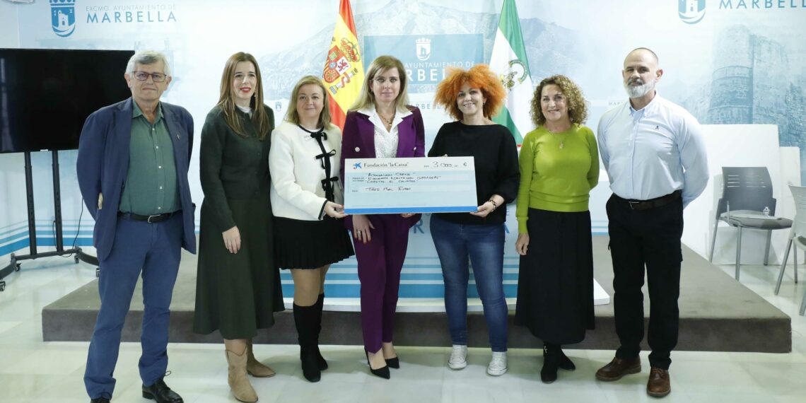 El Ayuntamiento respalda la iniciativa de CIT Marbella y Obra Social La Caixa apoyando a Crece, Cáritas de El Calvario y la Agrupación de Cofradías