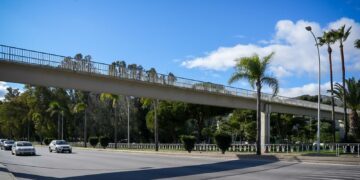 Concluyen las obras de reparación del paso peatonal elevado en avenida De La Libertad, en el cruce de la Colina