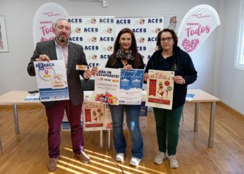 El Ayuntamiento de Benalmádena muestra su apoyo a la campaña de Navidad de ACEB-ACCAB para fomentar al comercio