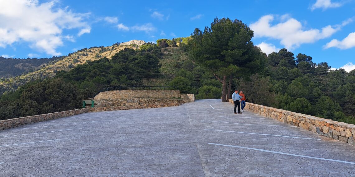 La Diputación dedica 1,6 millones de euros a la mejora de carriles, senderos, miradores y aparcamientos en la Sierra de las Nieves