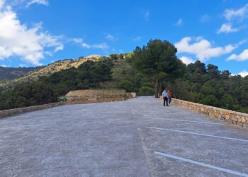 La Diputación dedica 1,6 millones de euros a la mejora de carriles, senderos, miradores y aparcamientos en la Sierra de las Nieves