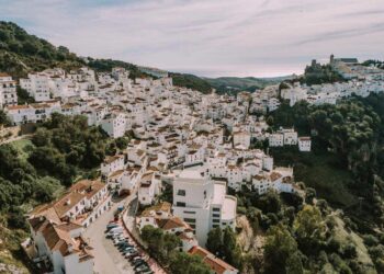 Casares, el pueblo más bonito de Andalucía… y con diferencia