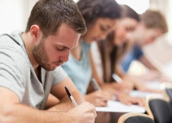 Más de 34.000 aspirantes se examinan este sábado para casi 32.000 plazas en la Administración Pública