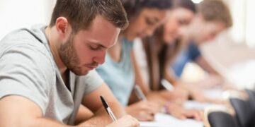 Más de 34.000 aspirantes se examinan este sábado para casi 32.000 plazas en la Administración Pública