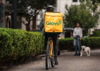 Glovo cambia de modelo laboral y contratará a sus repartidores en España
