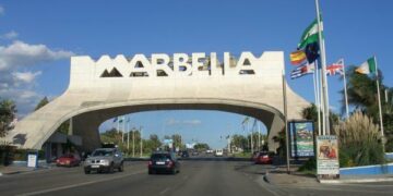 Muere un menor de unos cinco años tras caer de un edificio en Marbella