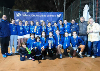 Mijas vibra con el espectáculo del mejor pádel por equipos de la cantera andaluza