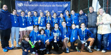 Mijas vibra con el espectáculo del mejor pádel por equipos de la cantera andaluza