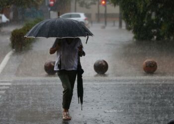 La AEMET activa el aviso amarillo para Nochevieja por lluvias y tormentas