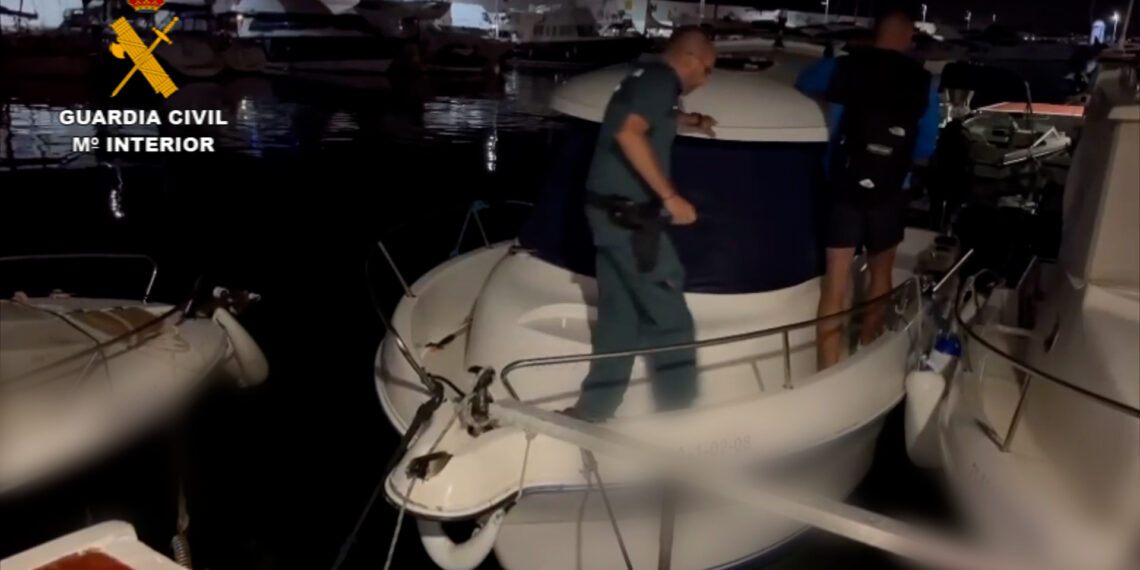 La Guardia Civil desarticula un grupo delictivo dedicado a la pesca furtiva del atún rojo en Málaga