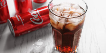 Coca-Cola ordena retirada masiva de productos en Europa por exceso de clorato
