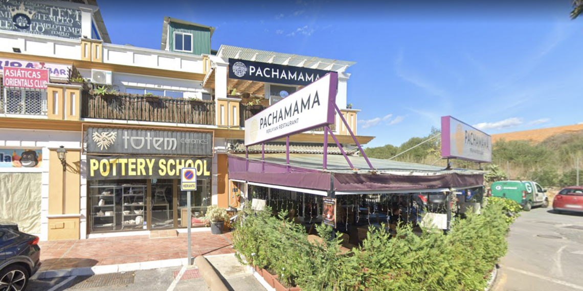 El restaurante de Estepona, ‘Pachamama’, recupera la normalidad tras el incendio