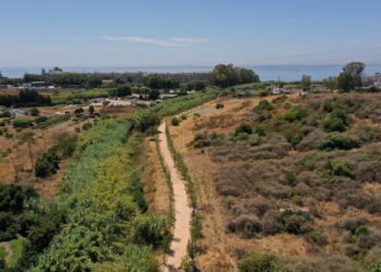 Estepona proyecta una senda fluvial que conectará el río Guadalmina con el corredor litoral