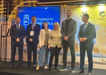 Fuengirola se consolida como destino de bienestar y deporte en FITUR 2025