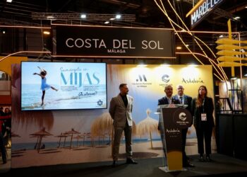 La campaña ‘Sumérgete en Mijas’ llega a FITUR 2025