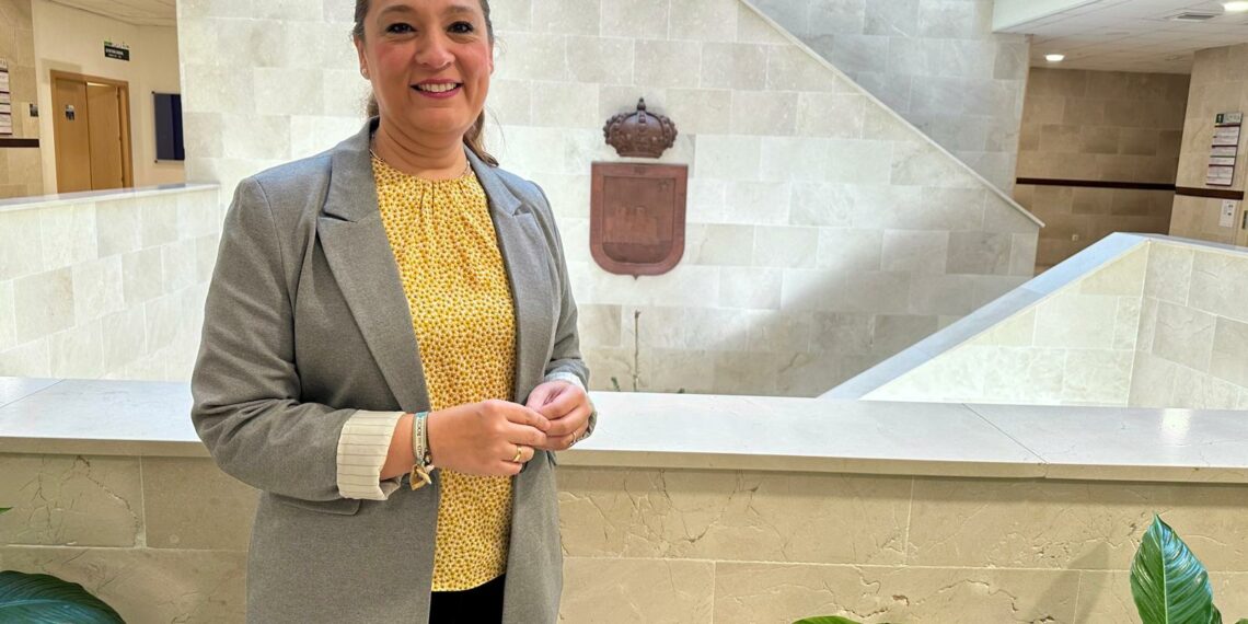 El Ayuntamiento consolida el ‘Modelo Fuengirola’ de gestión, manteniendo sus impuestos congelados, la deuda 0 y las ayudas del 30% a empadronados
