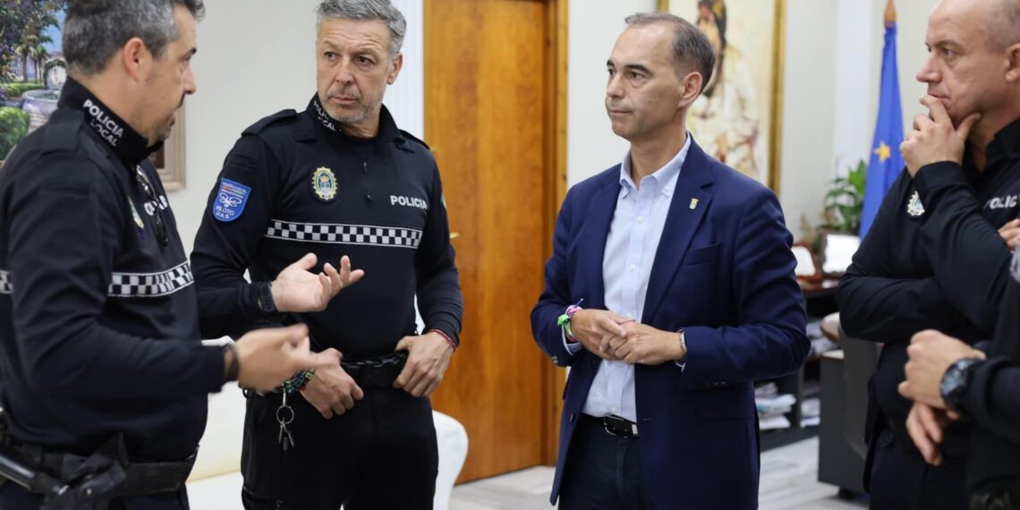 La unidad de drones de la Policía Local logra los permisos para operar en el espacio aéreo controlado en el entorno del aeropuerto