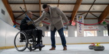Benalmádena, referente de ciudad inclusiva, impulsa la creación del primer equipo de Andalucía de Curling en Silla de Ruedas