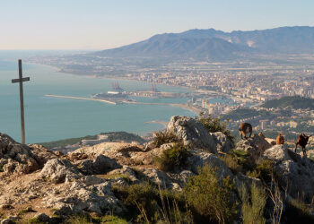 Rescatan a una excursionista herida en la zona del Monte de San Antón, en Málaga