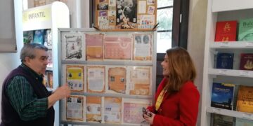 Correos celebra la figura de la mujer en la filatelia en la nueva exposición de su oficina principal de Málaga