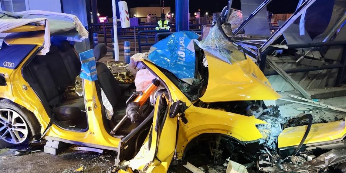 Grave accidente en Málaga: un fallecido y dos heridos tras colisionar contra el peaje de la AP-46