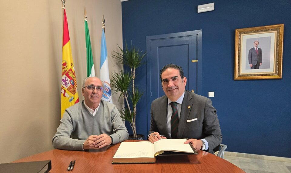 Ayuntamiento de Manilva y Mancomunidad buscan alternativas para la construcción de viviendas de VPO