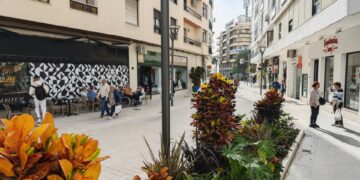 El Ayuntamiento de Estepona autoriza cerca de 400 licencias para nuevos establecimientos en los dos últimos años