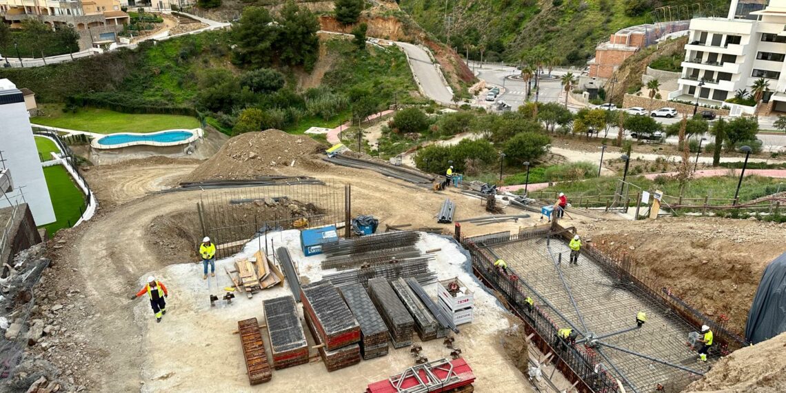 El Ayuntamiento de Fuengirola avanza en las obras de 24 Viviendas de Apoyo Municipal en Carvajal