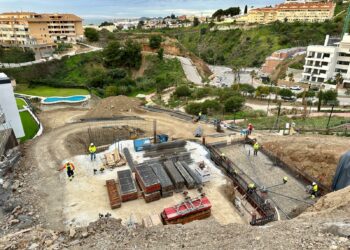 El Ayuntamiento de Fuengirola avanza en las obras de 24 Viviendas de Apoyo Municipal en Carvajal