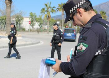 El Ayuntamiento de Mijas refuerza la seguridad vial con la adquisición de 420 nuevos Drogotest para la Policía Local