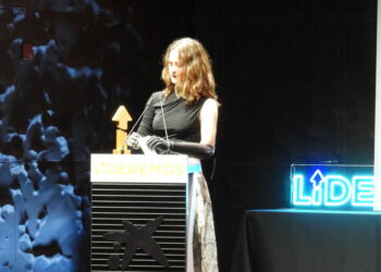 Sarah Almagro, galardonada con el Premio al Liderazgo en la II Edición de los Premios al Talento y Liderazgo Joven